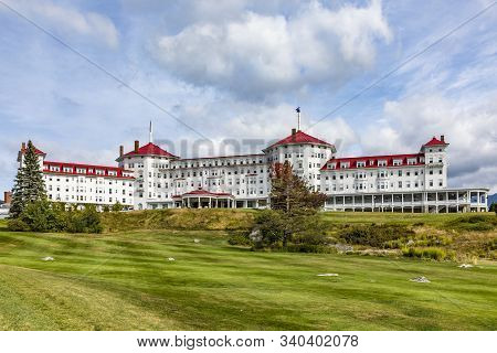 Bretton Woods, Usa - Sep 20, 2017: Famous Mount Washington Hotel  In Jefferson In The Mount Washingt