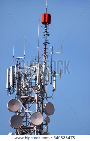 Telecommunication Network Repeaters, Base Transceiver Station. Tower Wireless Communication Antenna 