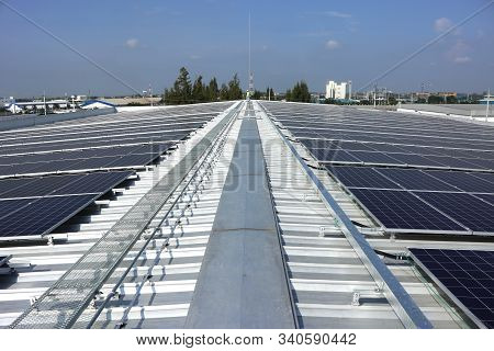Solar Pv On Industrial Roof With Facilities