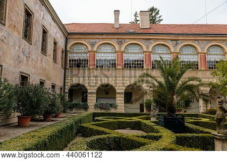 Castolovice, Eastern Bohemia, Czech Republic, 11 September 2021: Renaissance Castle With Tower At Su