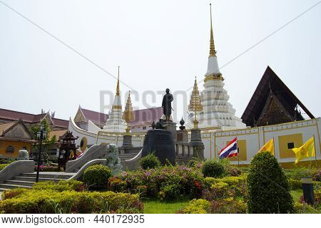 Wat Yannawa Is An Old Temple With Beautiful Architecture And An Important Tourist Attraction Of Bang