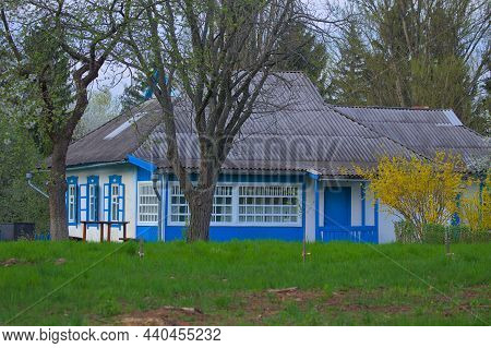 Kyiv, Ukraine - May 2, 2021: Traditional Ukrainian House In The National Ethnographic Open-air Museu