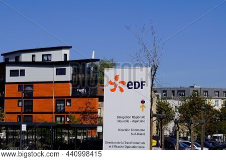 Montpellier , Occitanie France - 11 20 2021 : Edf Logo Brand And Text Sign On Panel Headquarter Offi