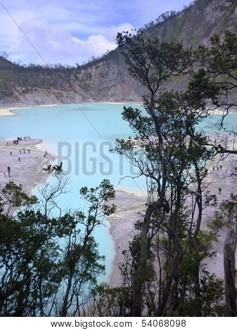 Kawah Putih crater