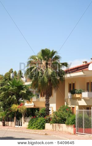 Idegenforgalmi és utazási