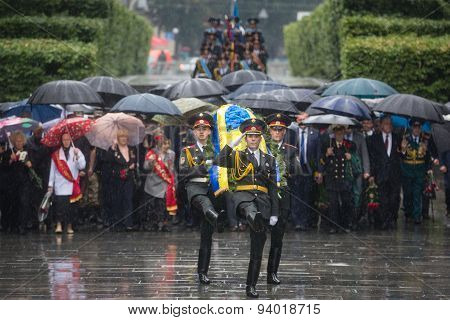 Laying Flowers Ceremony To The Tomb Of The Unknown Soldier