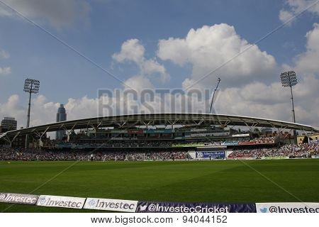 LONDON, ENGLAND - August 25: A general view of play during the Investec Ashes cricket match between England and Australia played at The Kia Oval Cricket Ground on August 25, 2013 in London, England.