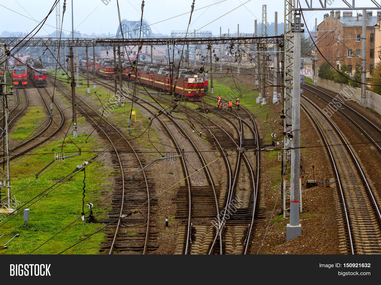 Why the railway track in Russia is wider than in Europe, justify the answer Why the railway track in Russia is wider than in Europe, justify the answer
