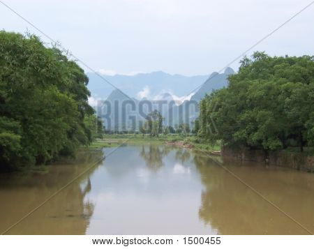 Bjerge af floden Li Jiang, Guilin, Kina