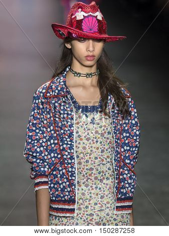 Anna Sui - Spring 2017 Collection