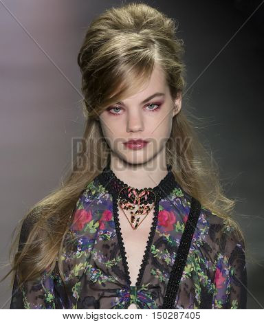 Anna Sui - Spring 2017 Collection