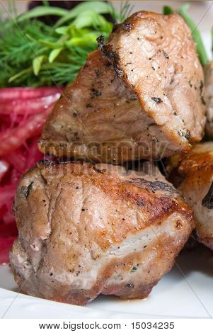 salata tabak kızarmış et
