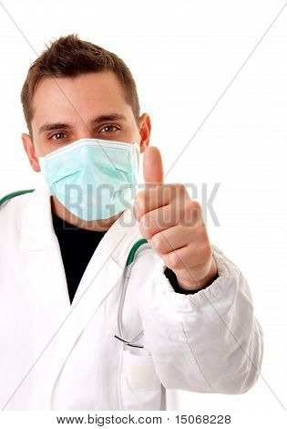 Mladý doktor s Thumbs Up na bílém pozadí
