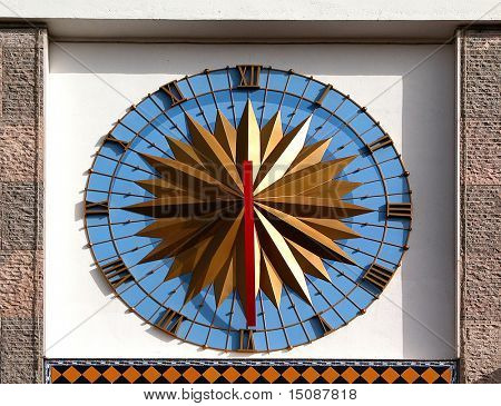 Orologio in un edificio