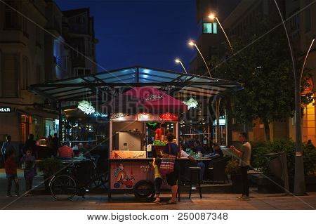 Cacak, Serbia - July 18, 2018: Summer Season In Cacak Town, Central Sidewalk, Cafes And Restaurants 