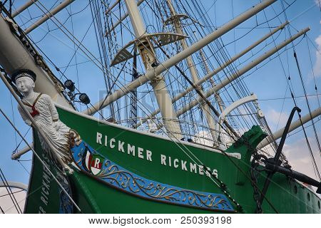Hamburg, Germany - July 28, 2014: Figurehead Of The Sailing Ship Rickmer Rickmers And The Rickmer Ri