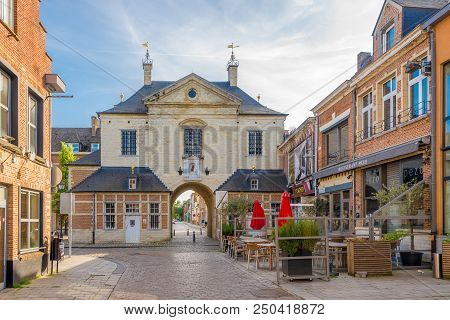 Lier,belgium - May 17,2018 - Prisoners Gate In The Streets Of Lier. Lier Is A Municipality Located I
