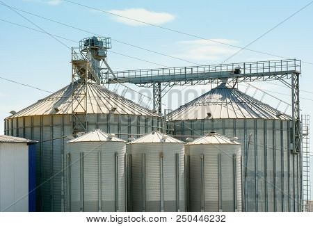 Industrial Silo, Large Storage Tanks, Plant And Structures
