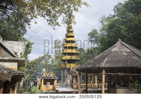 Cambodia Kampong Thom Phnom Santuk Temple