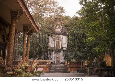 Cambodia Kampong Thom Phnom Santuk Temple