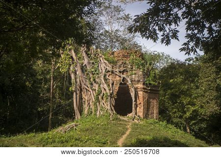 Cambodia Kampong Thom Sambor Prei Kuk Temple