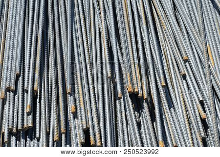 Reinforcement For The Manufacture Of Concrete Structures And Foundations.
