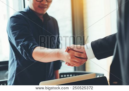 Business People Colleagues Shaking Hands Meting Planning Strategy Analysis Concept