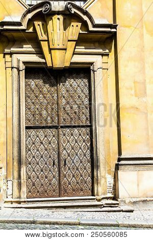Church Of Our Lady Victorious (infant Jesus Of Prague) (kostel Panny Marie V