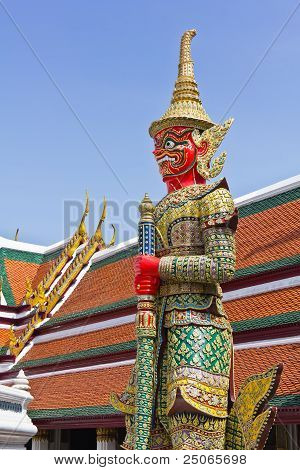 Rote Dämon Gate Guardian am Wat Pra Keo