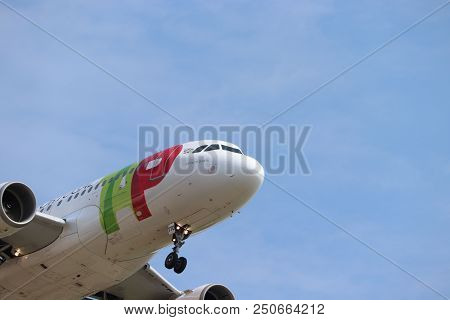 Amsterdam The Netherlands - July 22nd 2018: Cs-tto Tap - Air Portugal Airbus A319-100 Final Approach