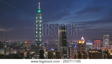 Taipei city, Taiwan, 10 May 2018:- Timelapse of Taipei at night