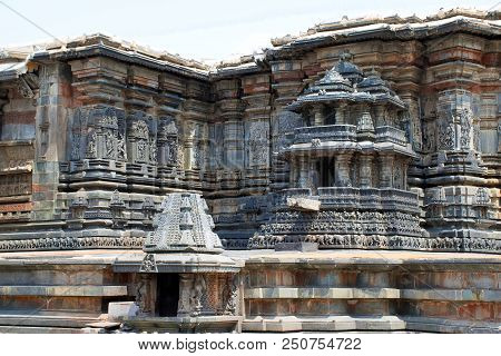 Facade, Decorative Friezes With Animal Figures, And Walls Depicting Hindu Deities. Chennakeshava Tem