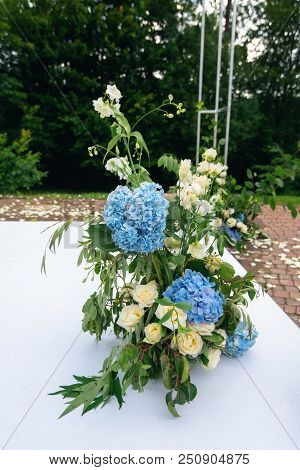 Wedding Decorations For Newlyweds. In Nature In The Garden. Flower Decoraions