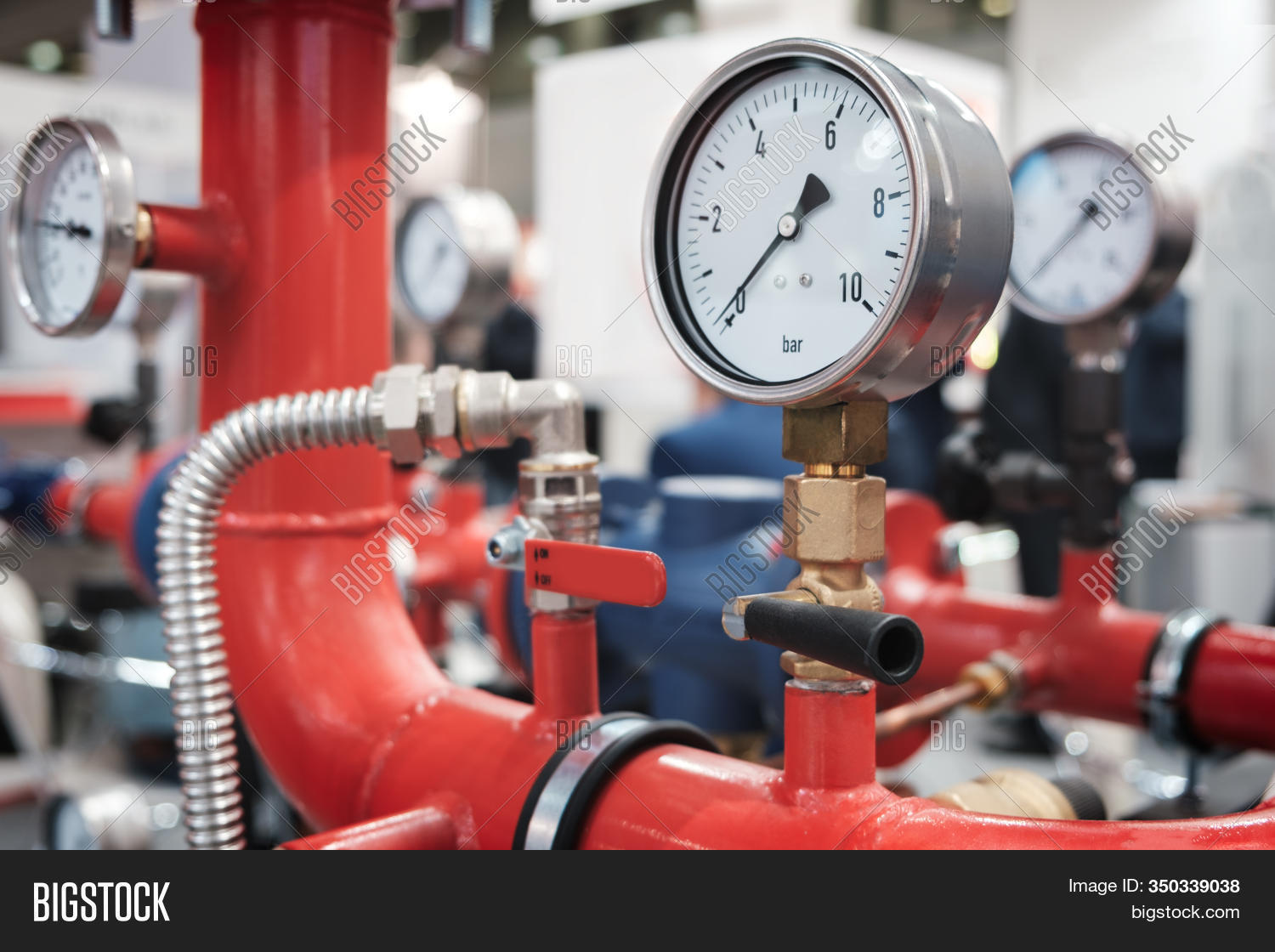 Close Manometer, Pipe Image & Photo (Free Trial) Bigstock