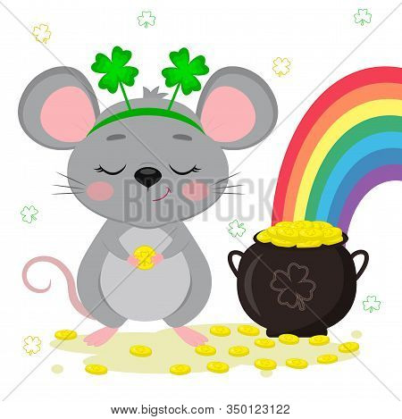 Postcard To The Day Of St. Patrick. A Cute Gray Mouse In A Rim Of Clover Stands And Holds A Coin In 