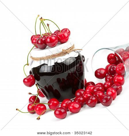 Marmellata di ciliegie e frutta ciliegia