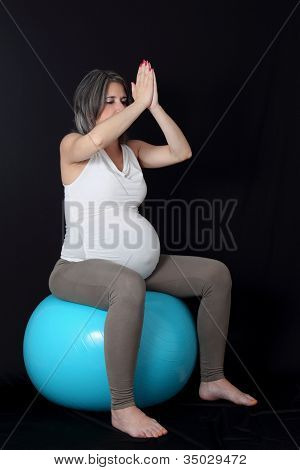 Těhotná žena a Gym Ball