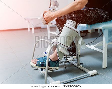 Patient On Cpm Machines, Continuous Passive Range Of Motion.