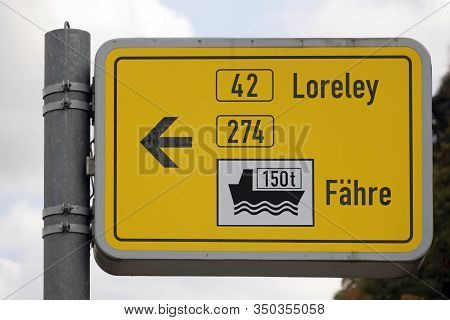 Yellow Ferry Sign (german Language) In St Goar Germany