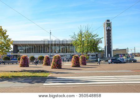 Venlo, Limburg, Netherlands - October 13, 2018: Zebra Crossing And Sidewalk Leading To The Main Trai