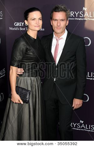 LOS ANGELES - JUN 11: Balthazar Getty, moglie arrivando alla 10a Chrysalis Butterfly Ball presso privati