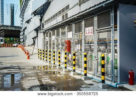 Bangkok, Thailand - 16 Mar 2017, Gas Storage In At The Backside Safty Area Of Showdc Building In The