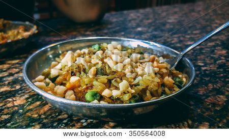 Chuna Matar Indian Famous Snack Foods In Varanasi