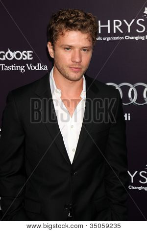 LOS ANGELES - 11 de JUN: Ryan Phillippe al llegar a la bola de mariposa crisálida 10 en casa privada 