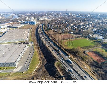 Autobahn A40 Auf Der Hoehe Duisburg Neuenkamp
