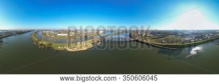 Ruhr Hochwasser Oberbuergermeister Karl Lehr Brueckenzug In Duisburg 360 Grad Panorama
