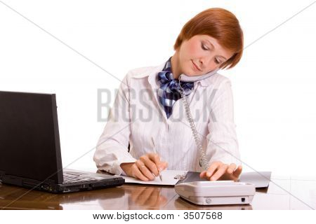 Donna d'affari sul posto di lavoro.
