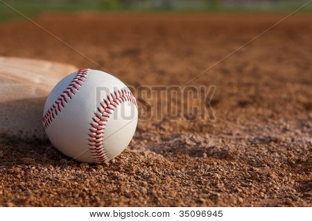 Baseball nära tredje bas med plats för kopia