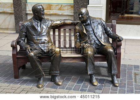 Franklin D. Roosevelt & Winston Churchill Statue In London
