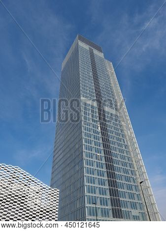 Regione Piemonte Skyscraper In Turin